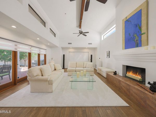 9916 E TOPAZ Drive, Scottsdale, AZ 85258