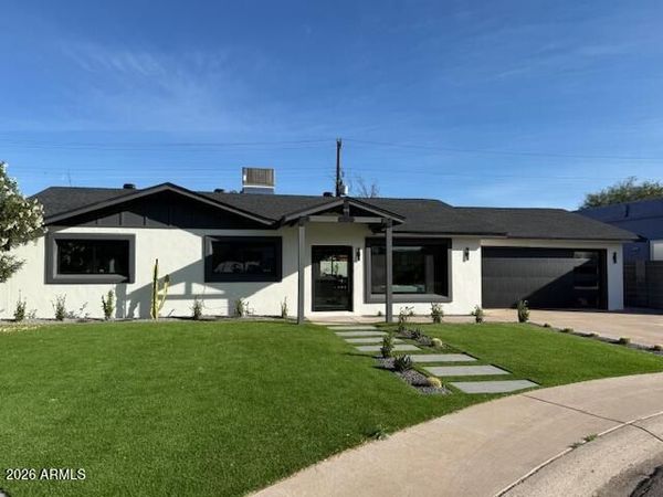 8350 E PINCHOT Avenue, Scottsdale, AZ 85251