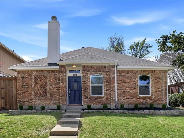 2206 Arbor Creek Drive, Carrollton, TX 75010