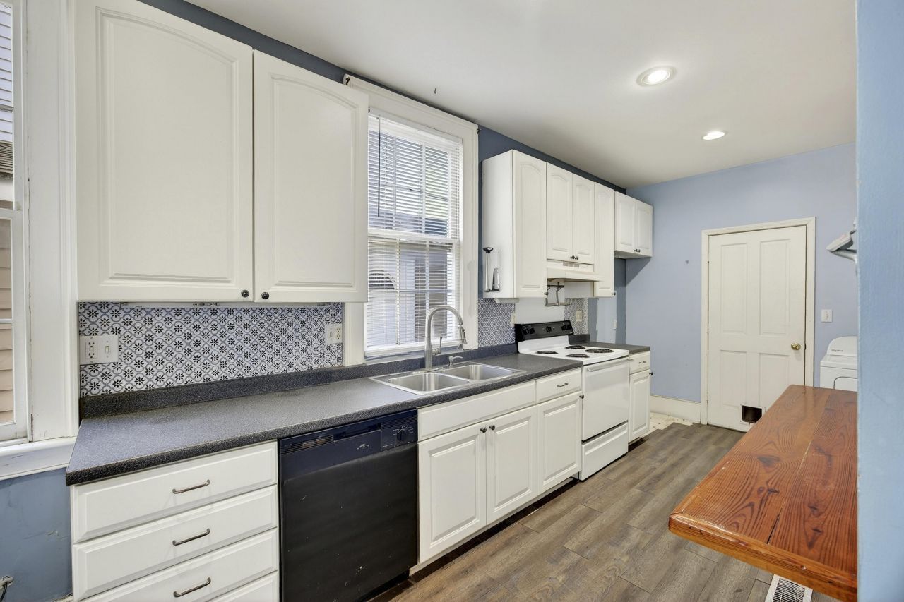 69 Washington Street Photo 10