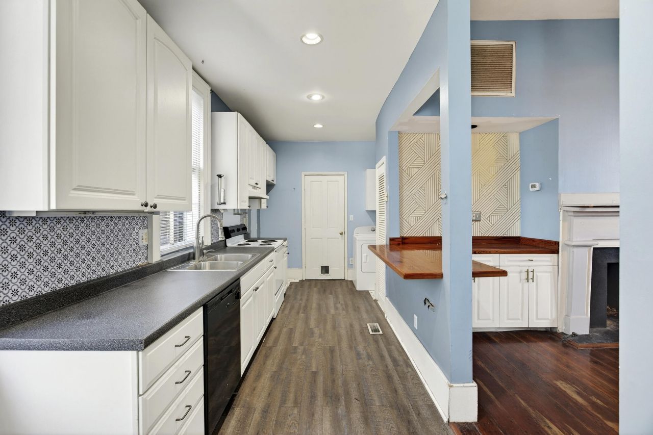 69 Washington Street Photo 12