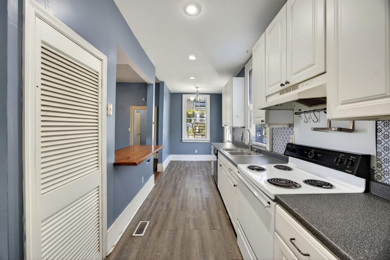 69 Washington Street Photo 15