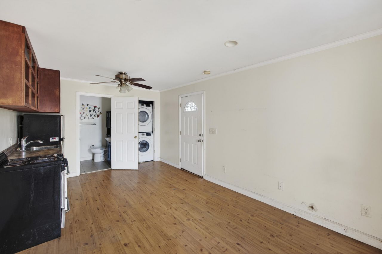 69 Washington Street Photo 34