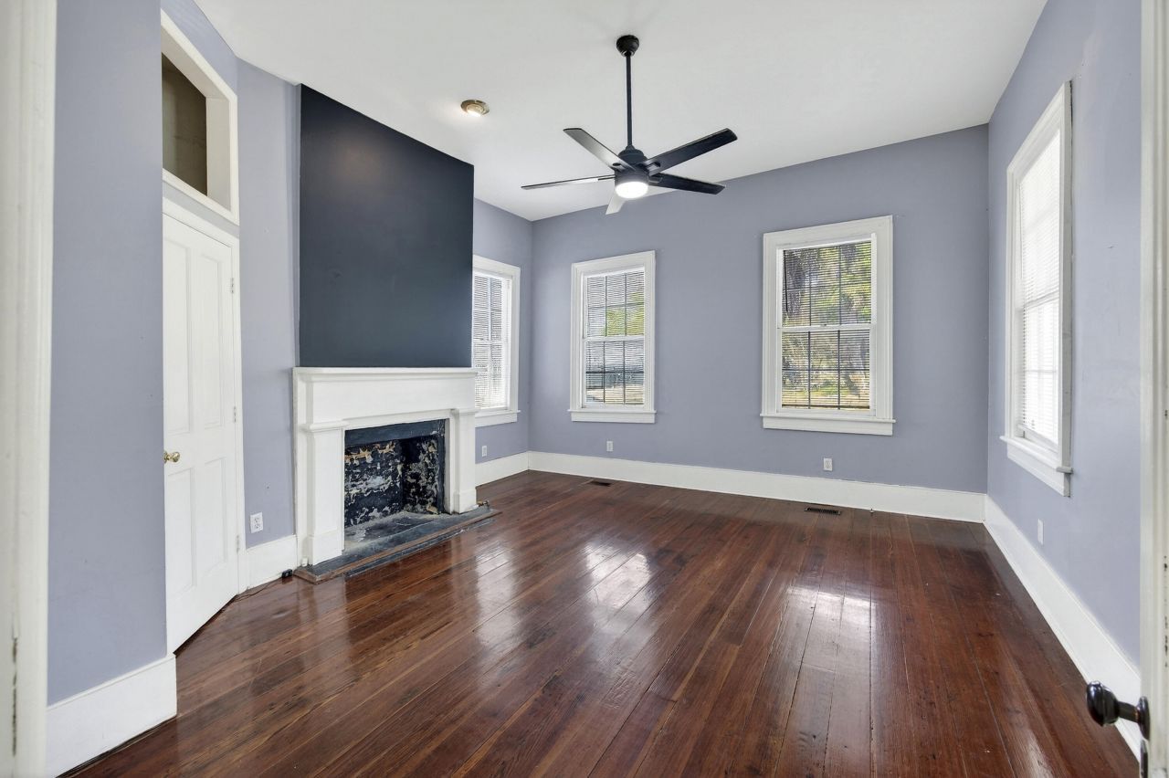 69 Washington Street Photo 4