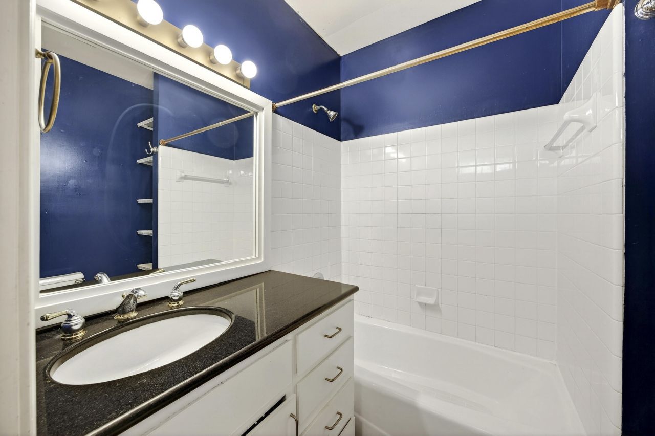 69 Washington Street Photo 6