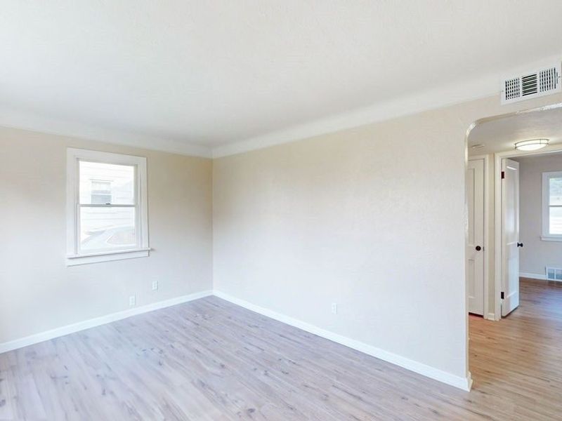 14732 Grapeland Avenue, Cleveland, OH 44111 Photo 12