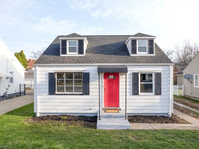 14732 Grapeland Avenue, Cleveland, OH 44111 Photo 2