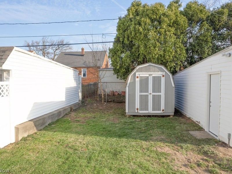14732 Grapeland Avenue, Cleveland, OH 44111 Photo 25