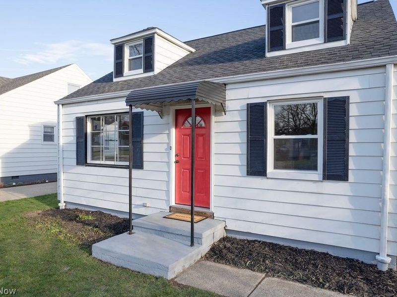 14732 Grapeland Avenue, Cleveland, OH 44111 Photo 3