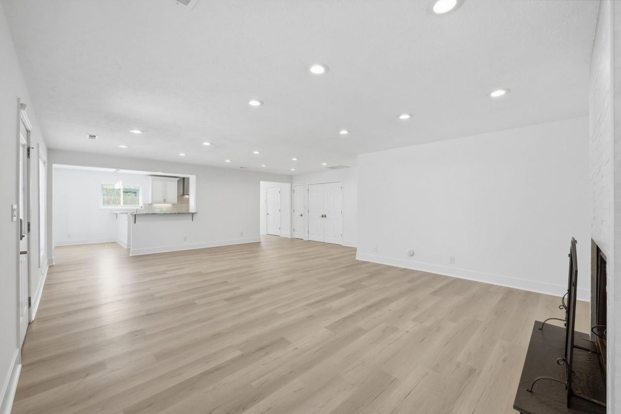 409 Sunset Trail  Photo 10