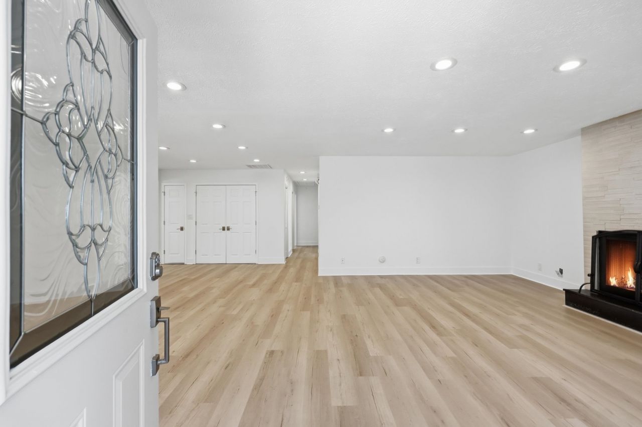 409 Sunset Trail  Photo 6