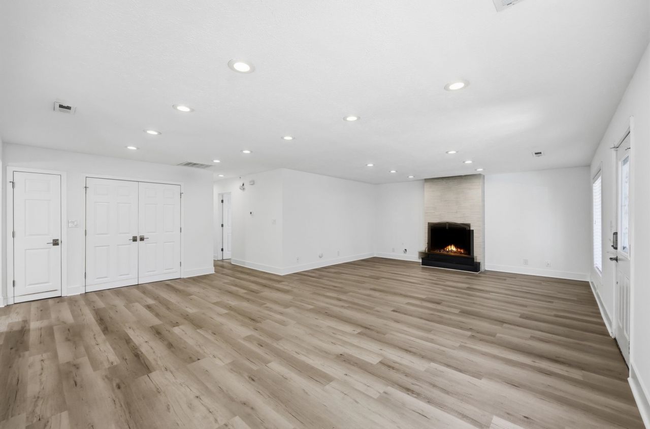 409 Sunset Trail  Photo 7