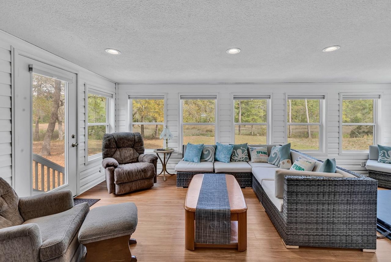 2214 Dykman Circle Photo 13