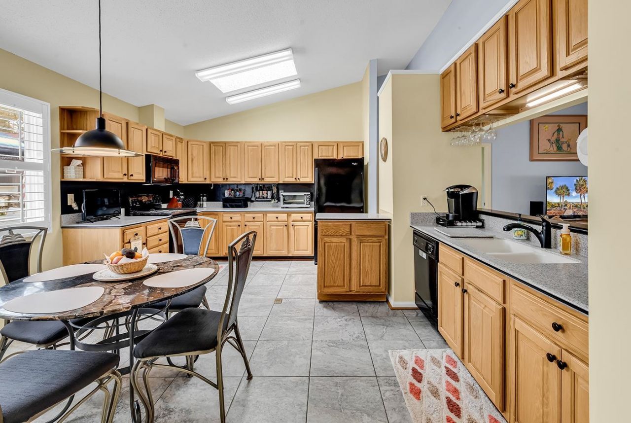 2214 Dykman Circle Photo 18