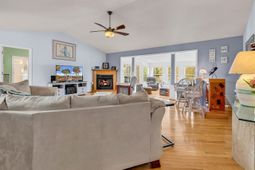 2214 Dykman Circle photo 4