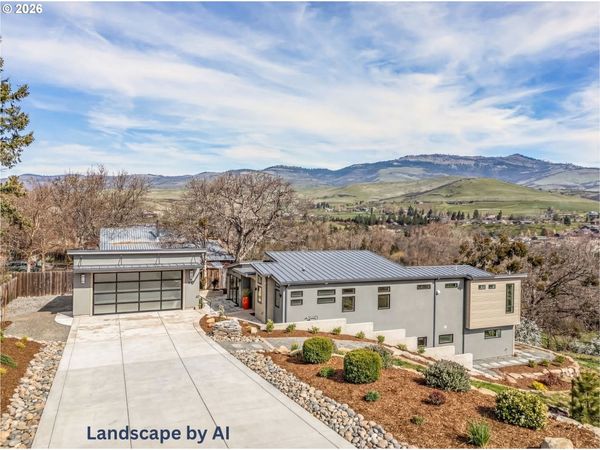 852 OAK ST, Ashland, OR 97520