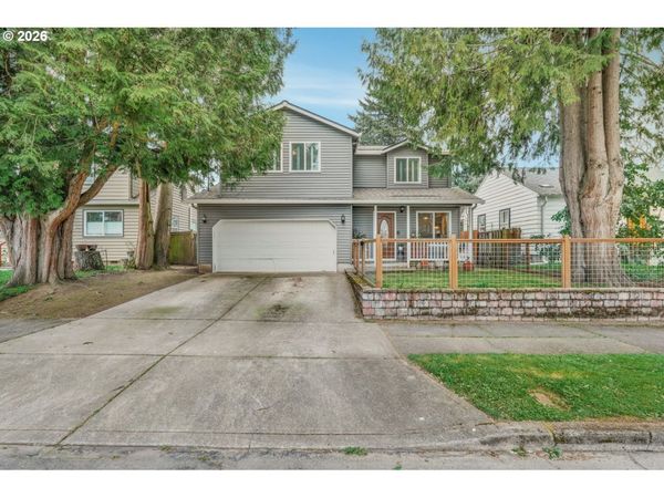 8307 N FOSS AVE, Portland, OR 97203