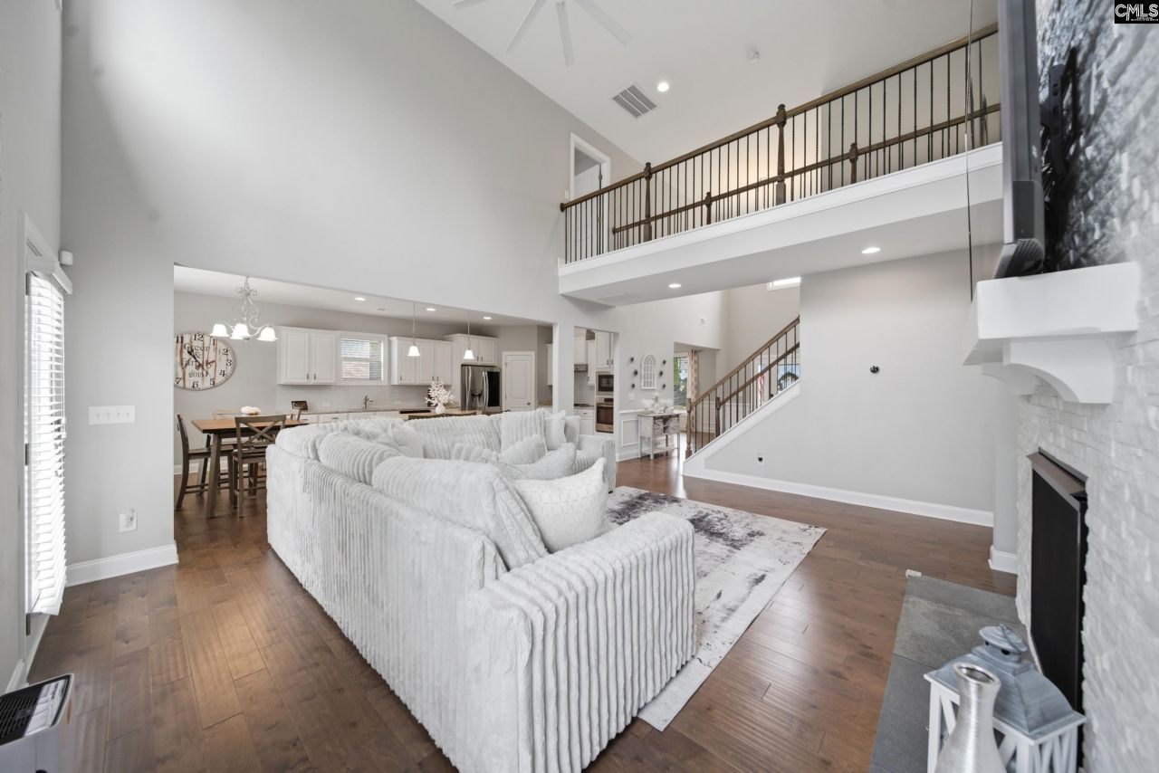 105 Shimano Court Photo 12