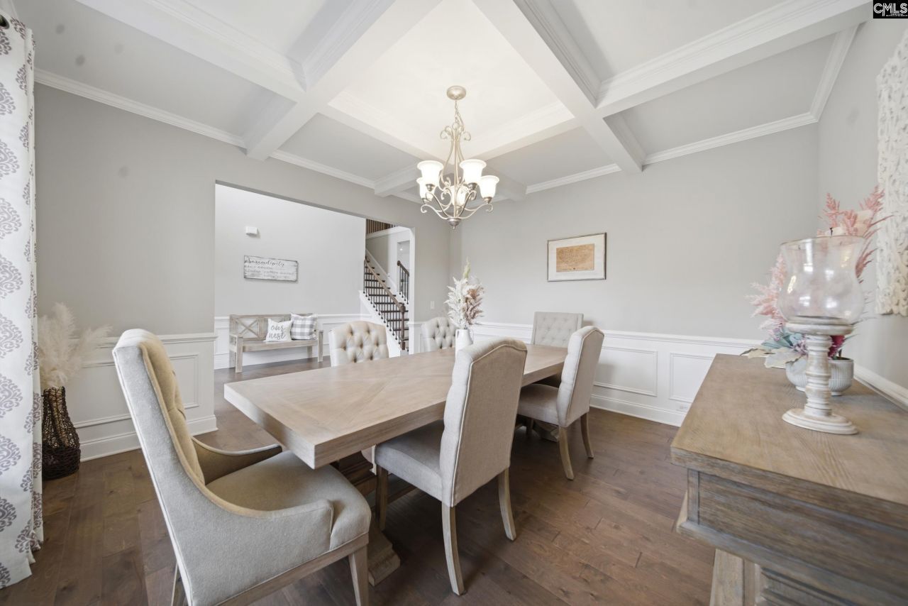 105 Shimano Court Photo 5