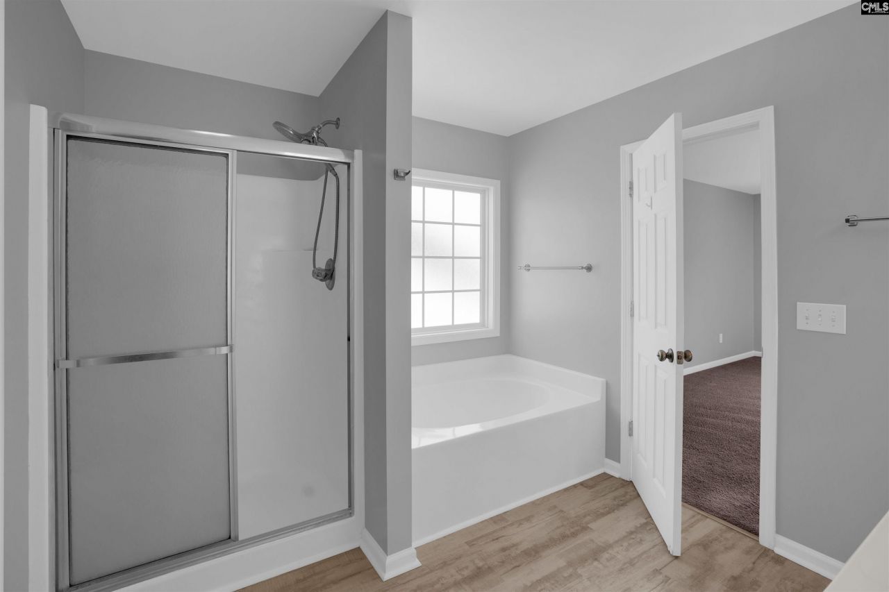 740 Applegate Ln Photo 18