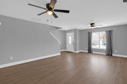 740 Applegate Ln photo 4