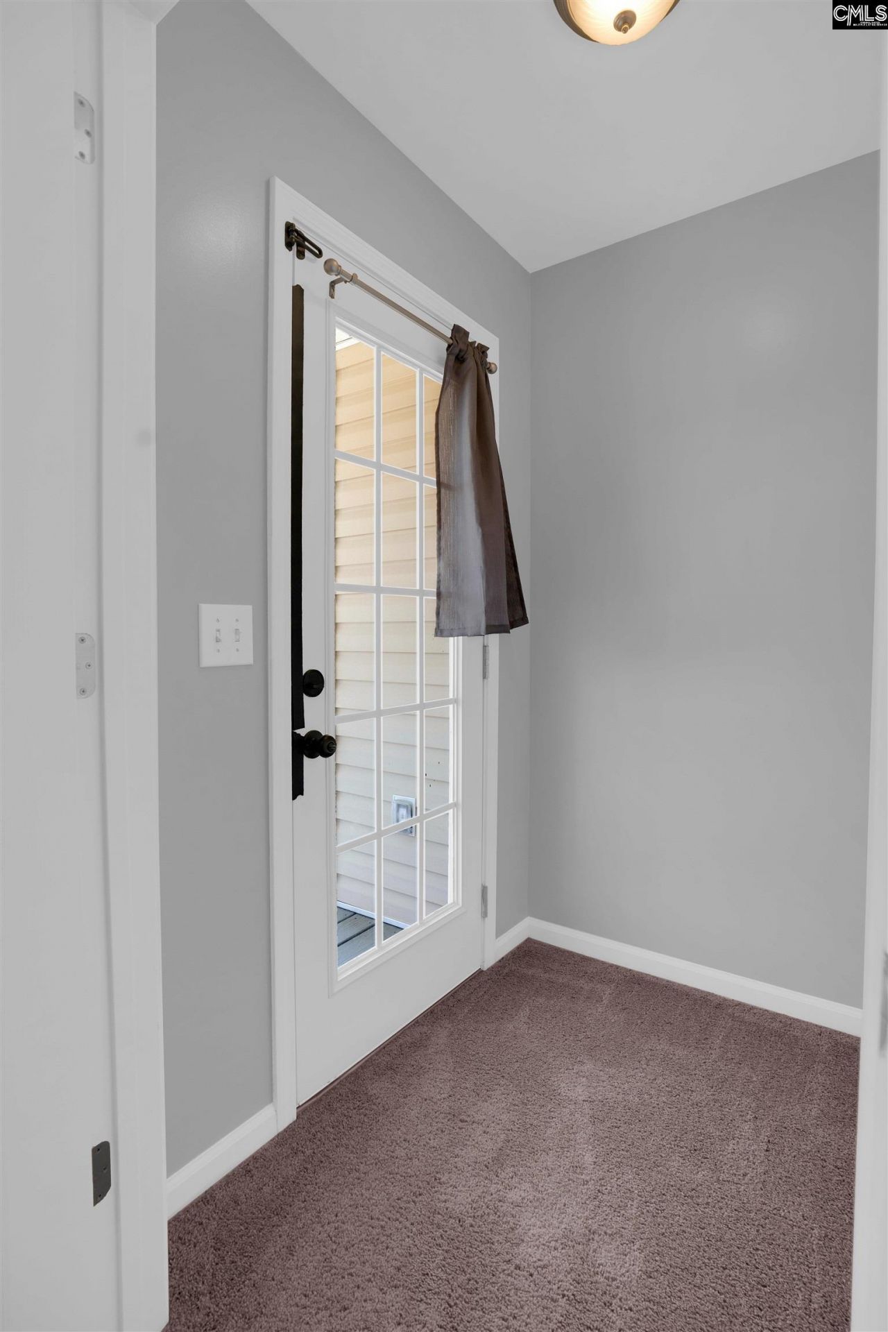 740 Applegate Ln Photo 20