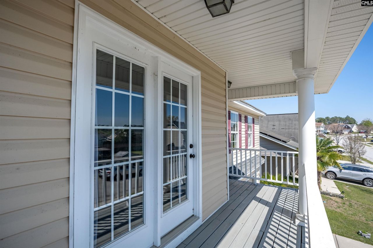 740 Applegate Ln Photo 22