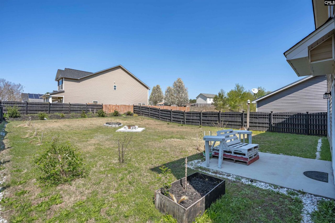 740 Applegate Ln Photo 30