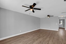 740 Applegate Ln photo 4