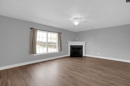 740 Applegate Ln photo 4