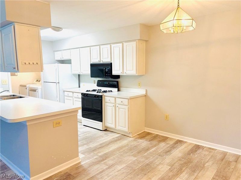 22671 Lenox Drive, Fairview Park, OH 44126 Photo 6