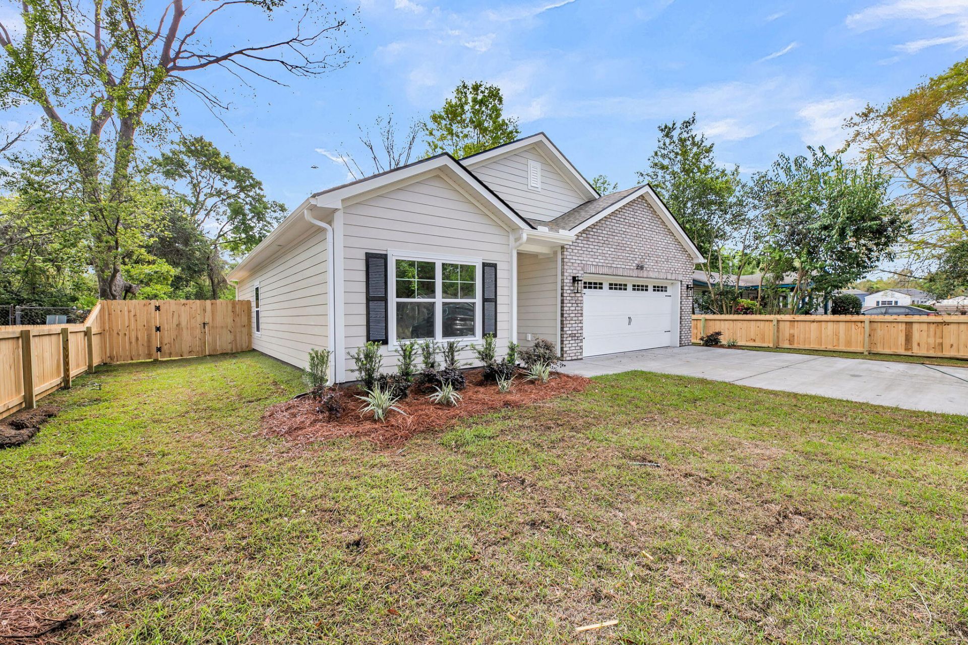 3581 Spence Drive Photo 2