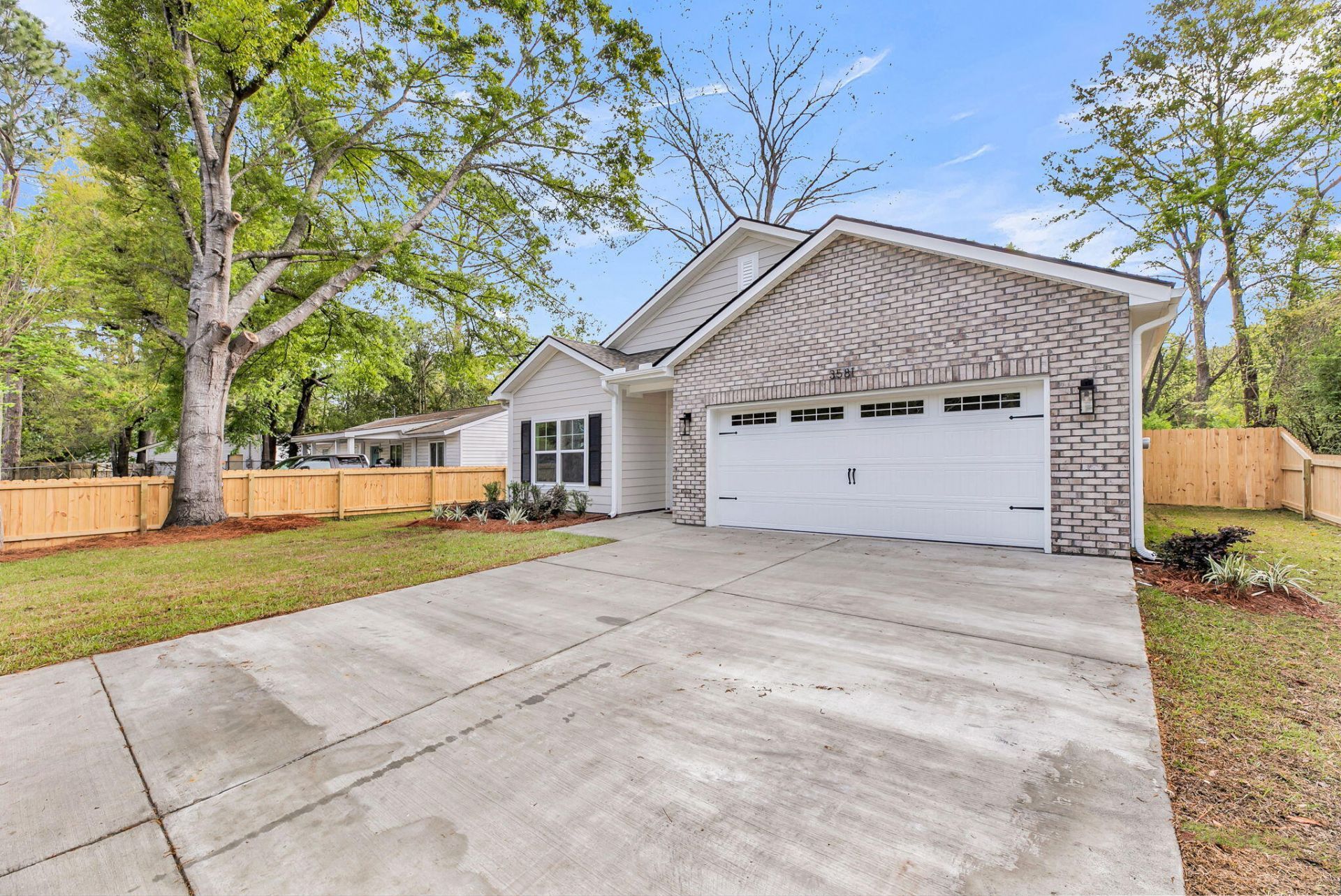 3581 Spence Drive Photo 3