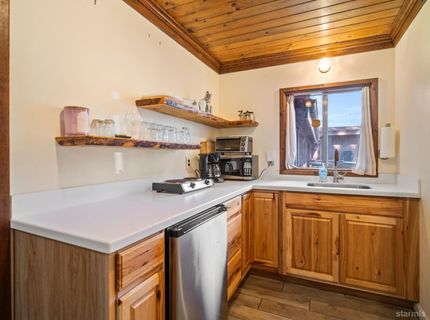 3720 Terrace Drive, South Lake Tahoe, CA 96150 Photo