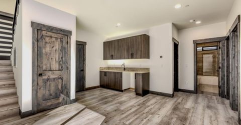 1991 Washoe Street, South Lake Tahoe, CA 96150 Photo