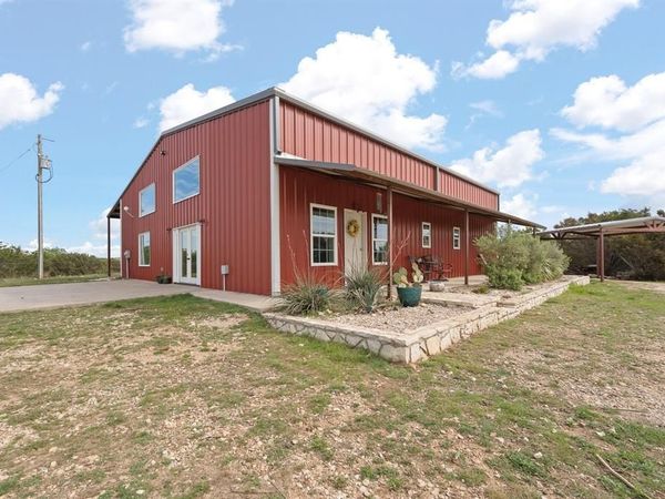 420 Overlook Drive, Cleburne, TX 76033