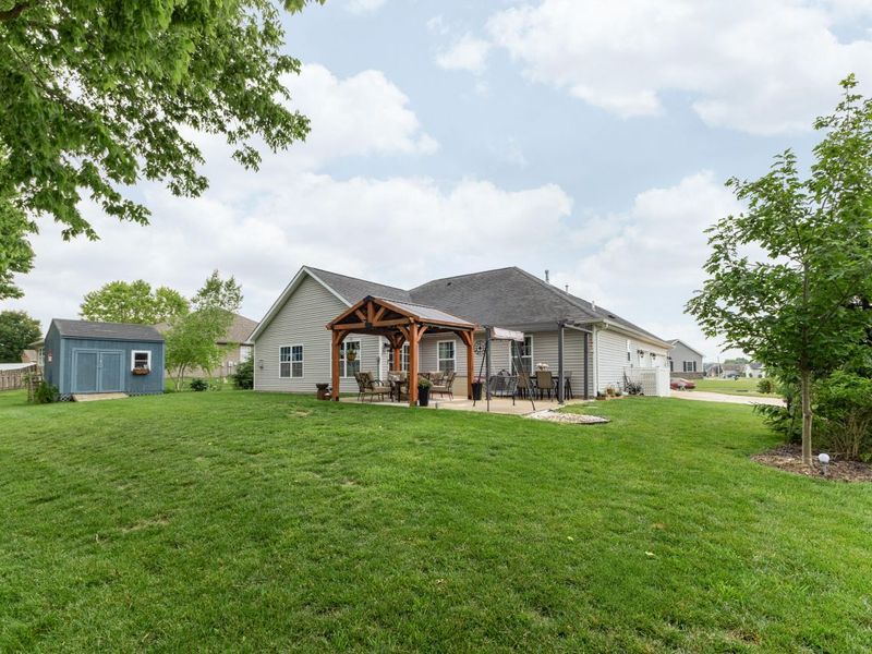 725 Loxley Lane, Troy, OH 45373 Photo 13