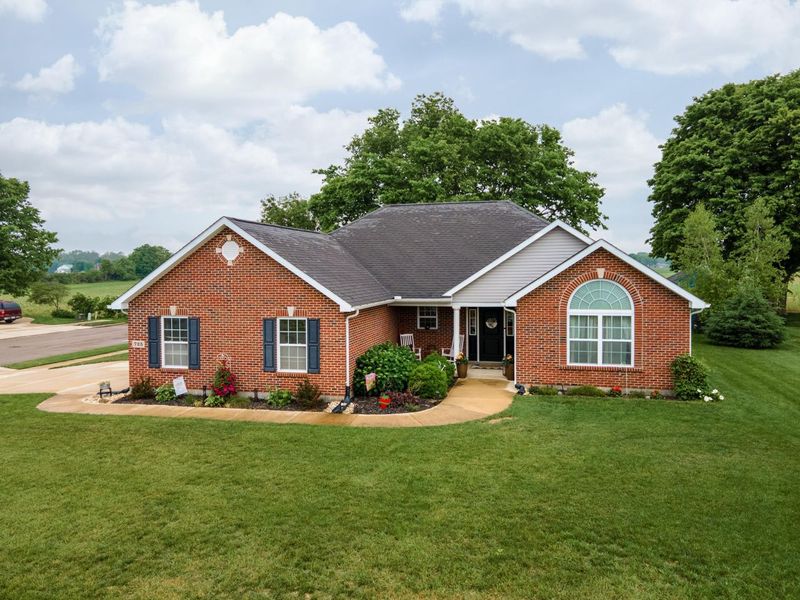 725 Loxley Lane, Troy, OH 45373 Photo 6