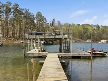 6421 Arbor Wood Drive, Flowery Branch, GA 30542