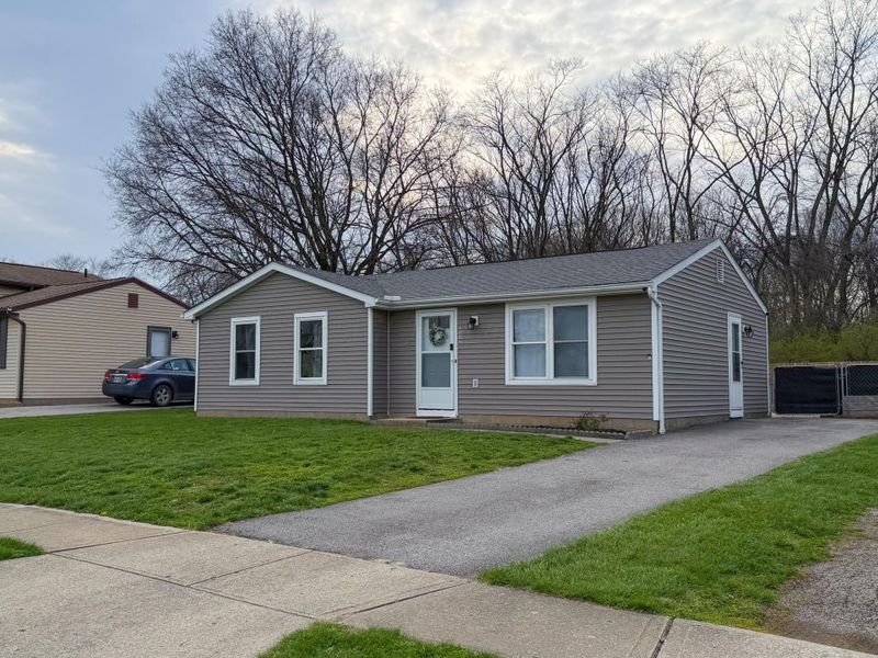 1532 Willow View Drive, Grove City, OH 43123 Photo 2