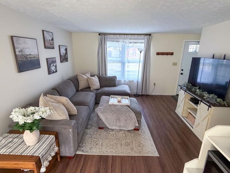 1532 Willow View Drive, Grove City, OH 43123 Photo 5