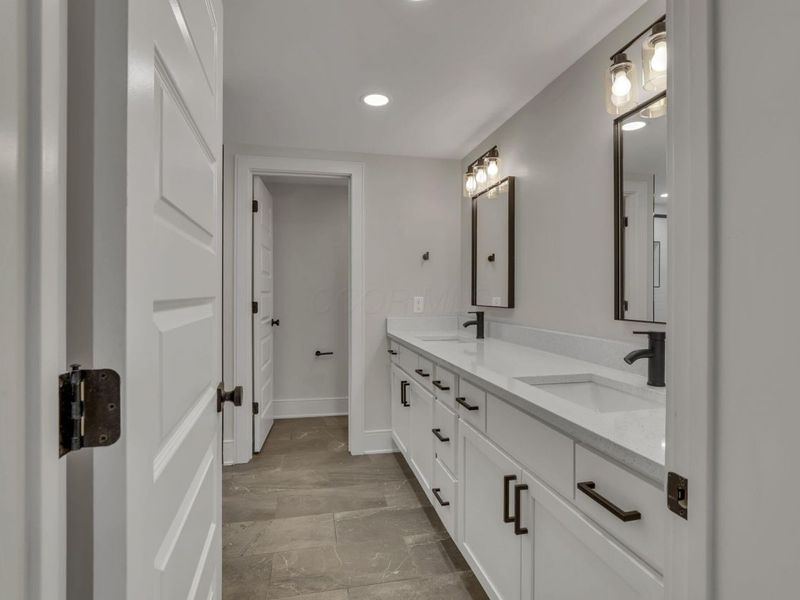 6084 Mink Street SW, Pataskala, OH 43062 Photo 14