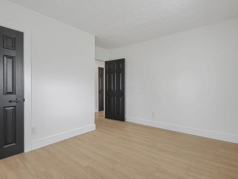 1272 E 15th Avenue, Columbus, OH 43211 Photo 11