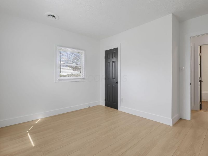 1272 E 15th Avenue, Columbus, OH 43211 Photo 12