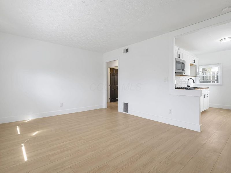 1272 E 15th Avenue, Columbus, OH 43211 Photo 7