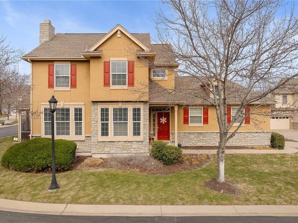 9803 Nieman Place, Overland Park, KS 66214