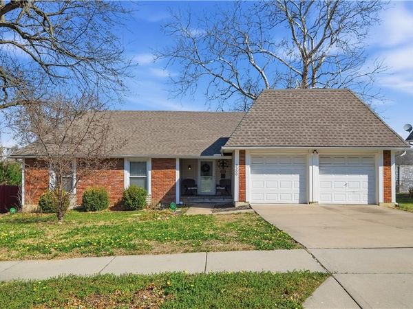 3500 E 104TH Street, Kansas City, MO 64137