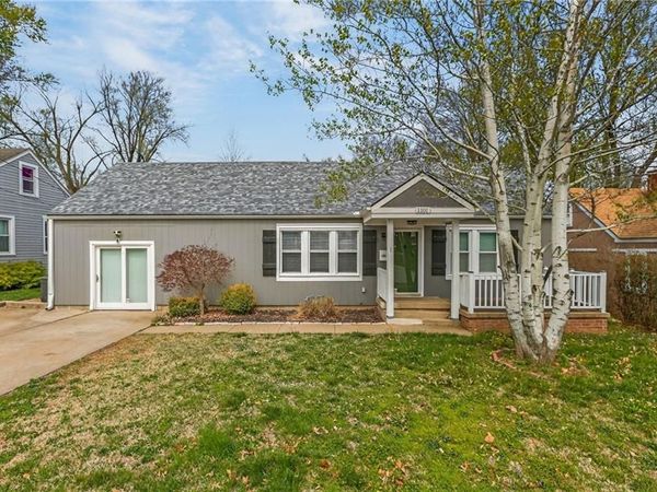 1101 NW B Street, Blue Springs, MO 64015
