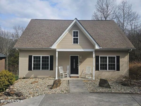 210 Wahuhu Lane, Loudon, TN 37774