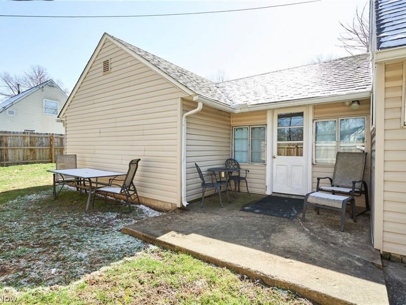 1011 Cooper Drive, Cuyahoga Falls, OH 44221 Photo 17